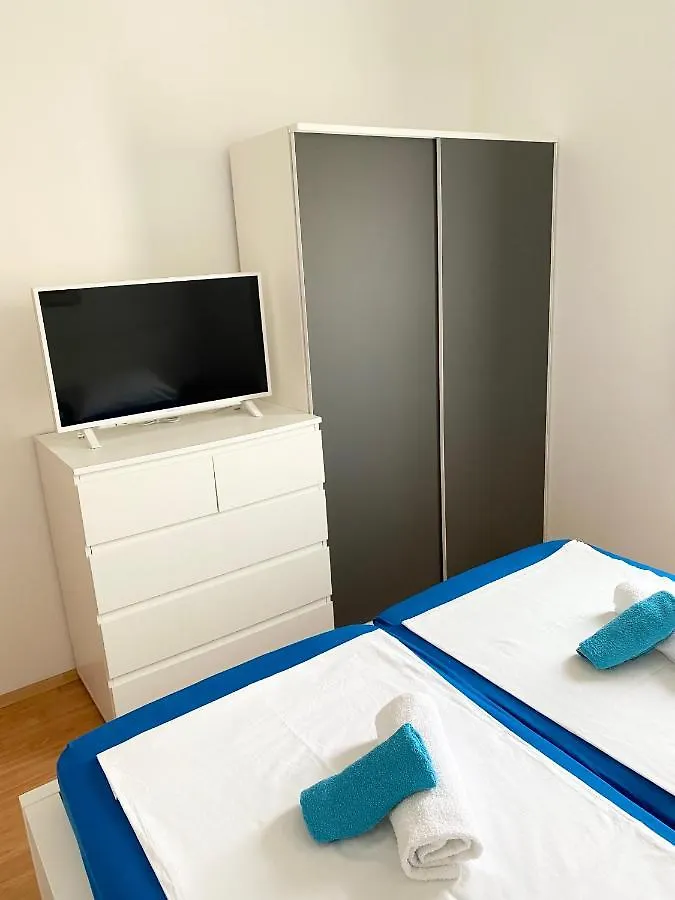 Apartments Lucmar Vir Kroatien
